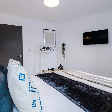 Icona 2 Apartment, With Free Onsite Gym And Secure Parking York Exterior foto
