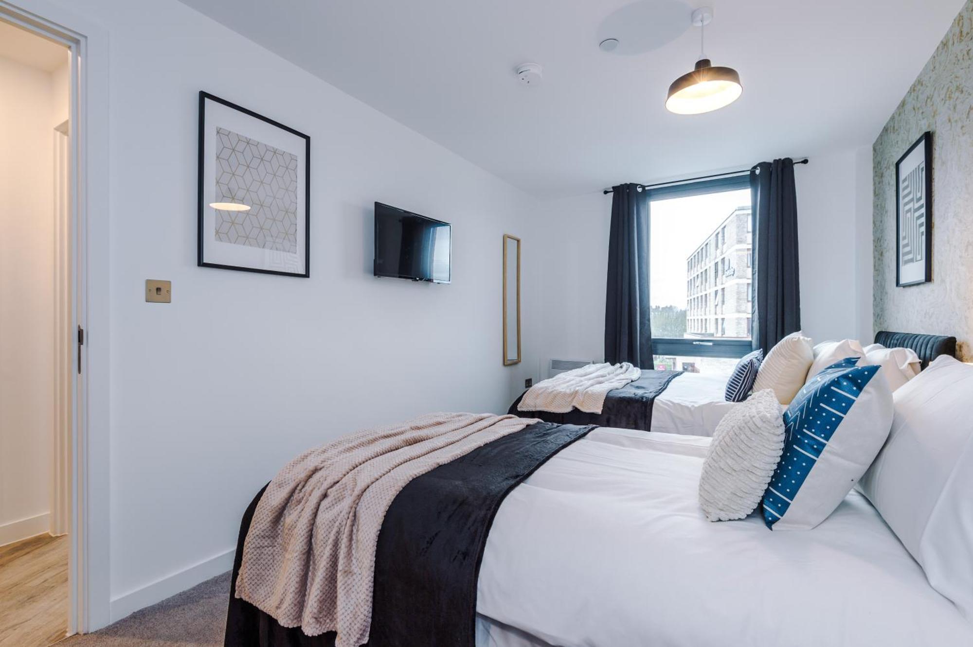 Icona 2 Apartment, With Free Onsite Gym And Secure Parking