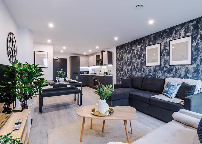 Icona 2 Apartment, With Free Onsite Gym And Secure Parking